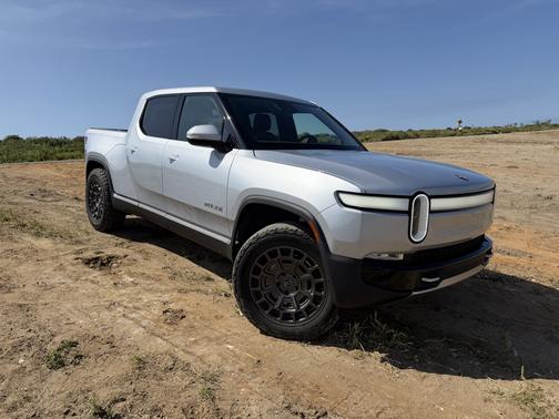 2023 Rivian R1T Adventure Performance Dual-Motor Large Package