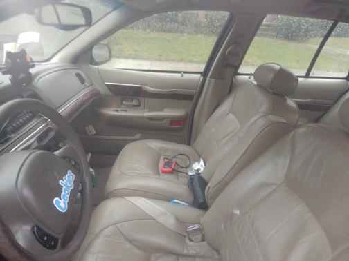 Photo 2 of 6 of 2000 Mercury Grand Marquis LS