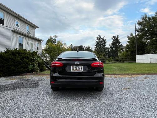 Black 2018 Ford Focus SE