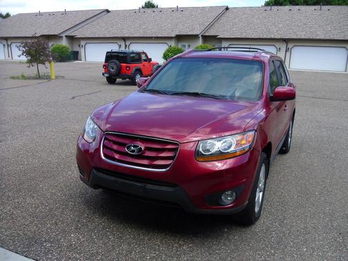 Red 2011 Hyundai SANTA FE Limited
