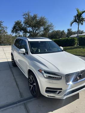 2023 Volvo XC90 B5 Plus 7 Passenger