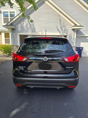 Black 2019 Nissan Rogue Sport SV