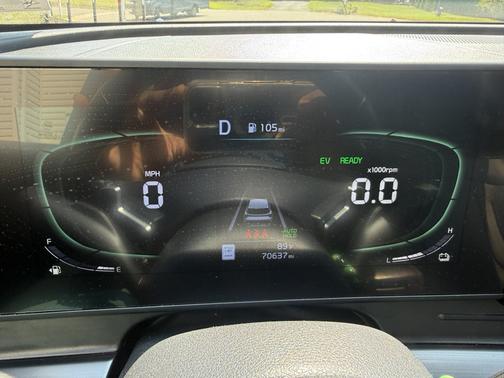 Gray 2023 Kia Sportage Hybrid EX