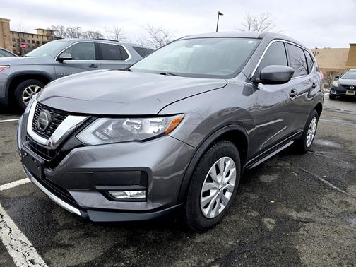 Gray 2019 Nissan Rogue S