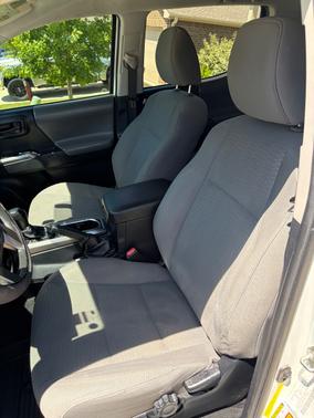 White 2017 Toyota Tacoma SR5