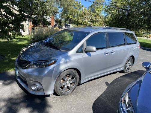 2017 Toyota Sienna SE