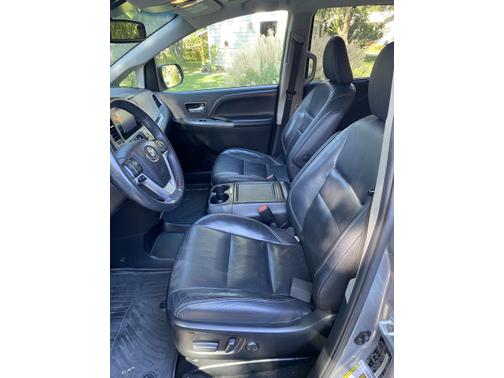 2017 Toyota Sienna SE