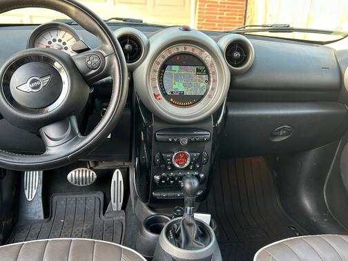 2011 MINI Cooper S Countryman Base