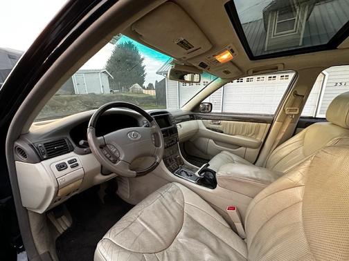 2001 Lexus LS 430 Base