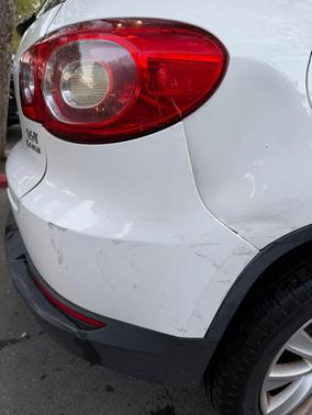White 2009 Volkswagen Tiguan SE