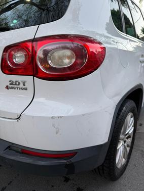 White 2009 Volkswagen Tiguan SE