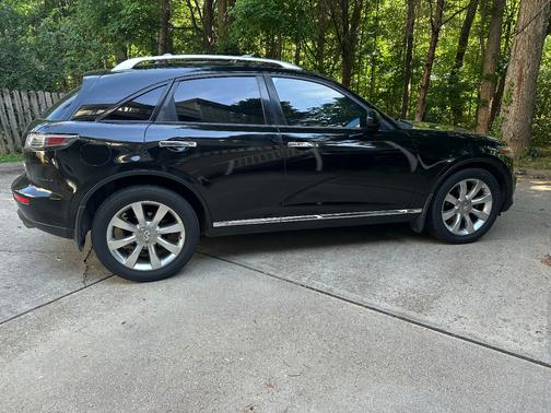Black 2008 INFINITI FX35 Base