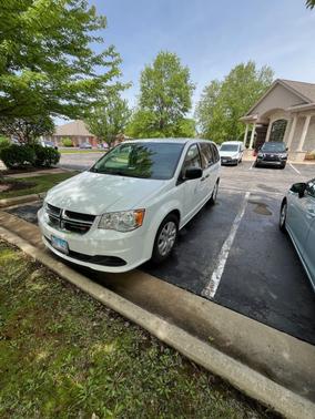 White 2019 Dodge Grand Caravan SE
