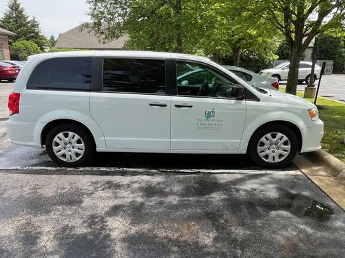 White 2019 Dodge Grand Caravan SE