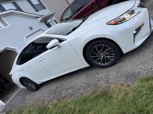 White 2016 Lexus ES 350 Base