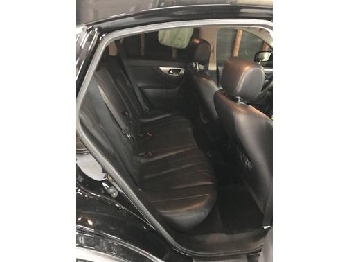 2010 INFINITI FX35 Base