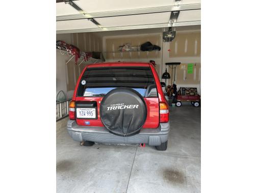 2000 Chevrolet Tracker Base