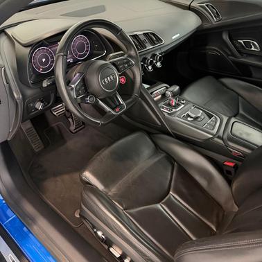 Blue 2018 Audi R8 5.2 V10