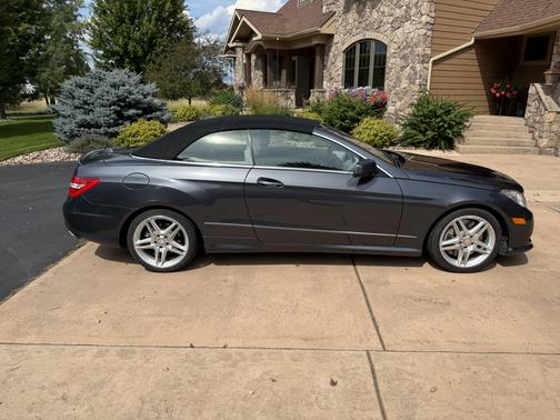 Gray 2013 Mercedes-Benz E-Class E 550