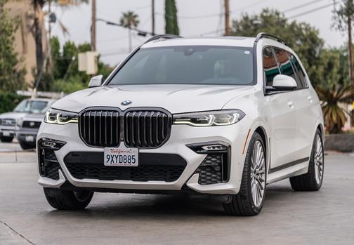 White 2021 BMW X7 xDrive40i