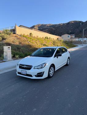 White 2016 Subaru Impreza 2.0i