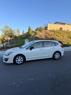 White 2016 Subaru Impreza 2.0i