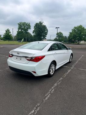 White 2014 Hyundai SONATA GLS