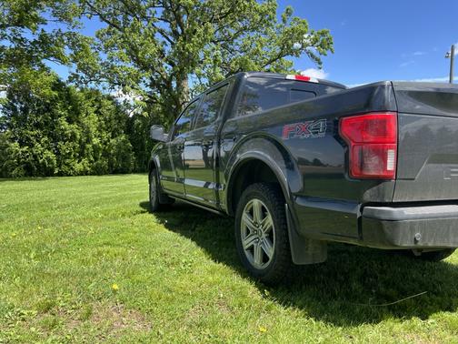 Black 2018 Ford F-150 Lariat