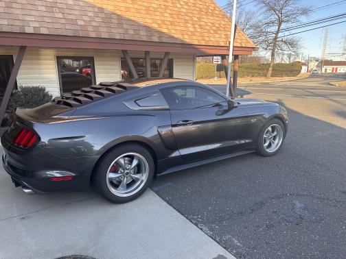 2017 Ford Mustang V6
