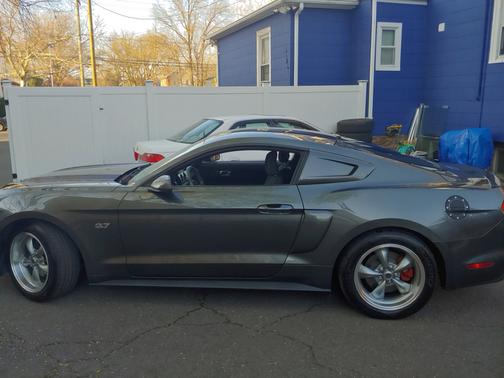 2017 Ford Mustang V6