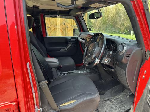 2015 Jeep Wrangler Unlimited Sport RHD