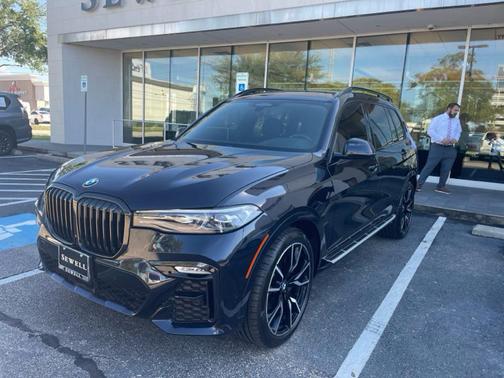 Black 2021 BMW X7 xDrive40i