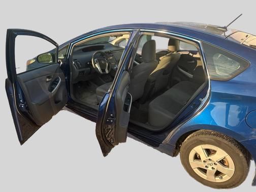 Blue 2011 Toyota Prius II