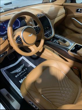 2021 Aston Martin DBX Base