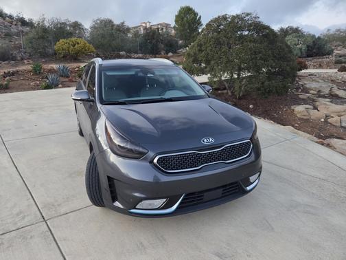 2018 Kia Niro Plug-In Hybrid EX Premium