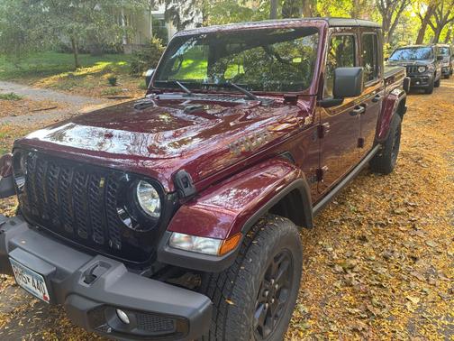 Purple 2021 Jeep Gladiator Willys