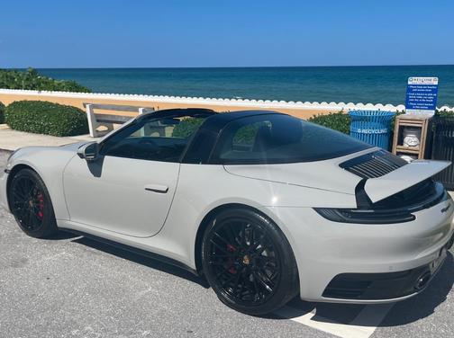 2022 Porsche 911 Targa 4S