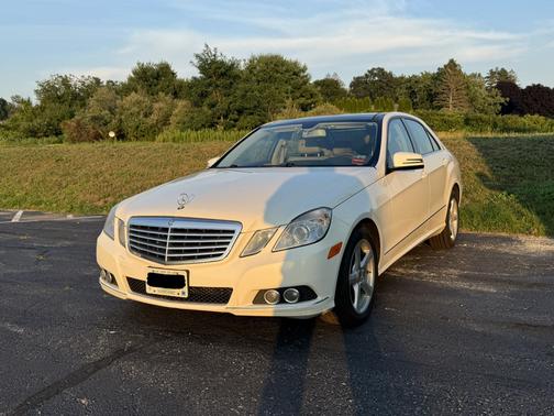 White 2010 Mercedes-Benz E-Class E 350 4MATIC