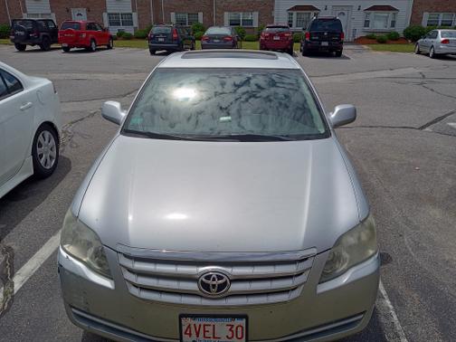 Photo 4 of 5 of 2006 Toyota Avalon Limited