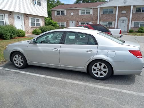 Photo 1 of 5 of 2006 Toyota Avalon Limited