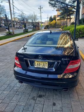 Black 2011 Mercedes-Benz C-Class C 300 4MATIC Luxury