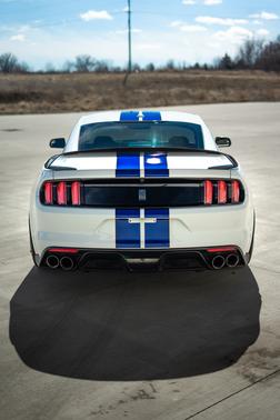 2016 Ford Shelby GT350 Base