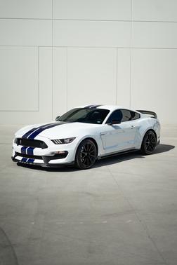 2016 Ford Shelby GT350 Base