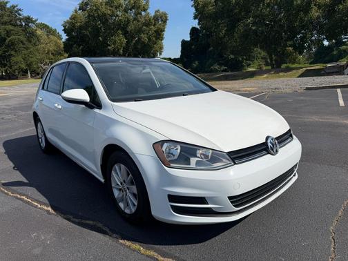 White 2016 Volkswagen Golf TSI S 2-Door
