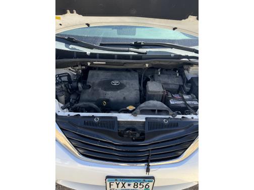 2013 Toyota Sienna LE