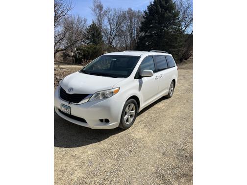 2013 Toyota Sienna LE