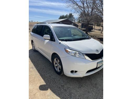 2013 Toyota Sienna LE