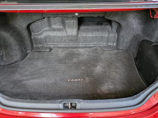 Red 2014 Toyota Camry Hybrid XLE