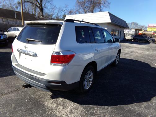 2013 Toyota Highlander SE