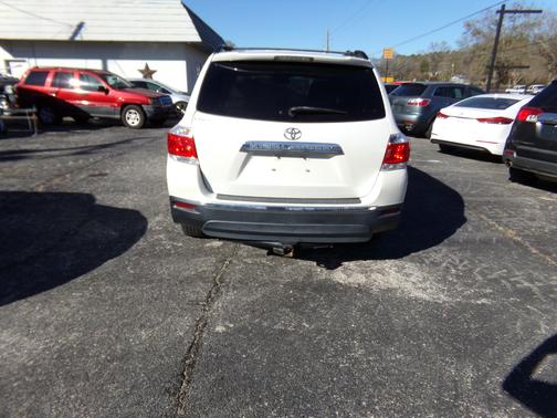 2013 Toyota Highlander SE